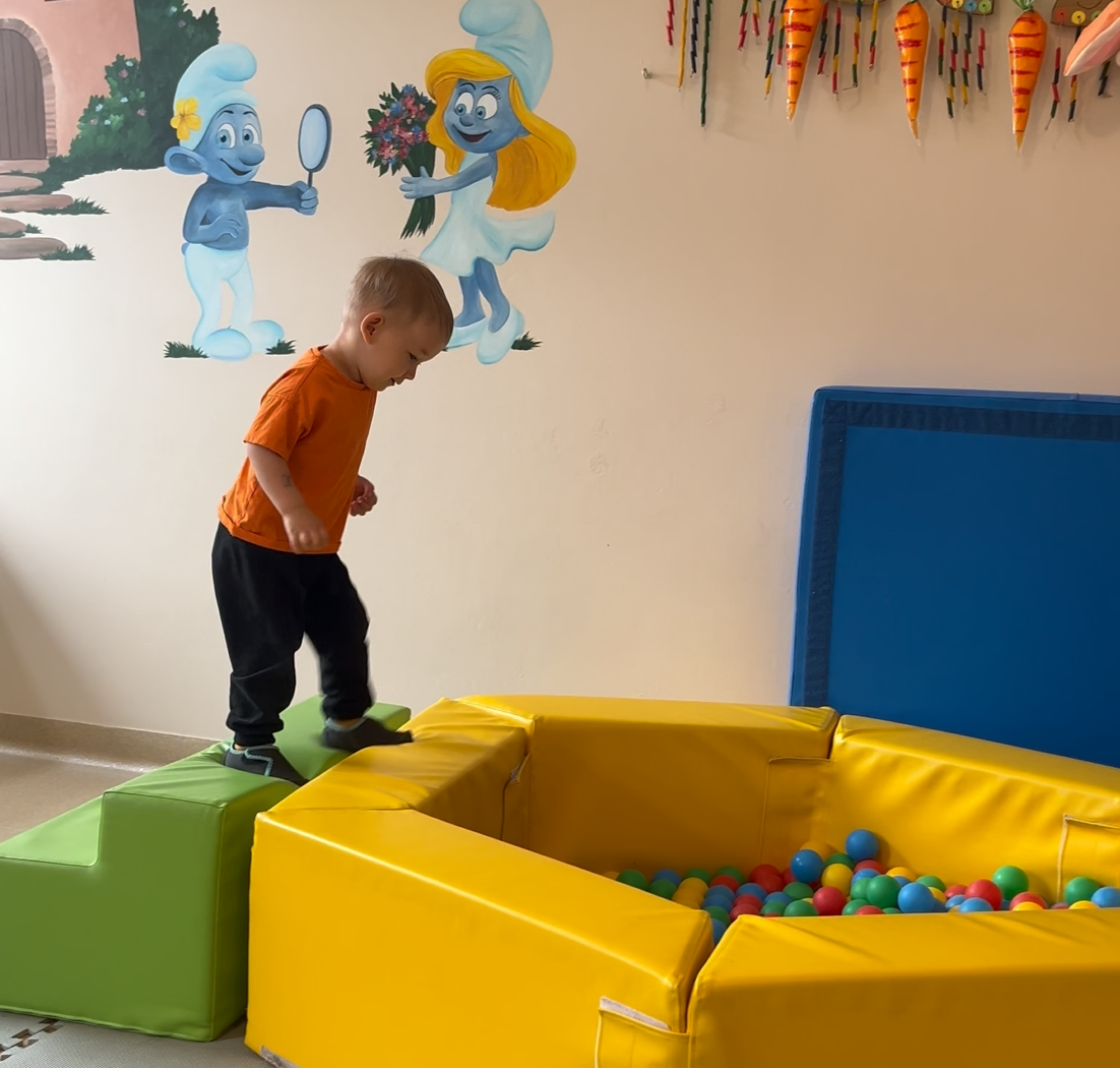Galeria Żłobek - Basen z kulkami